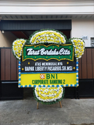 Papan Bunga Duka di Pasarkliwon