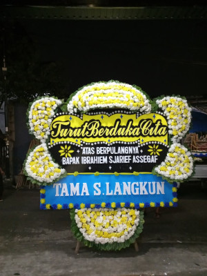 Papan Bunga Duka di Pasarkliwon