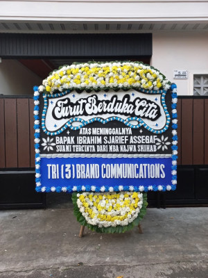Papan Bunga Duka di Pasarkliwon
